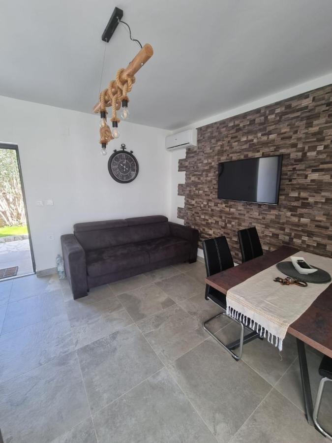 Marta Apartman